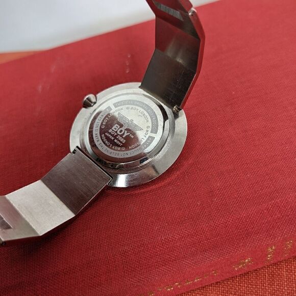 Vintage Boy London silver metal watch 90s round face stainless straps - Picture 5 of 5